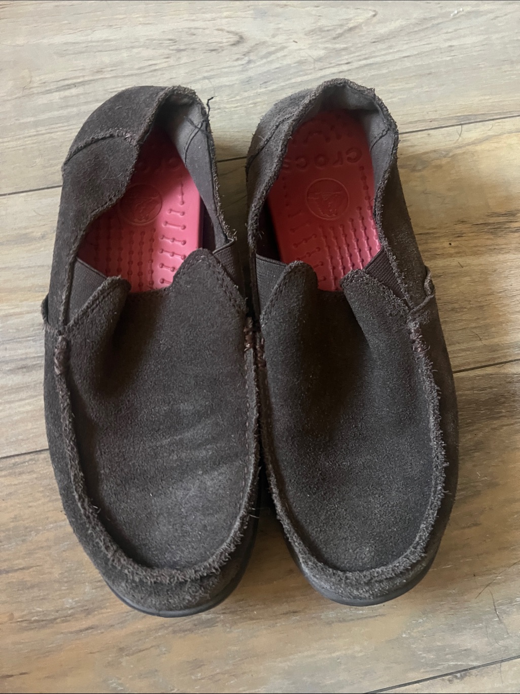 Crocs Menâs Dark Brown Santa Cruz Suede Loafers 8m